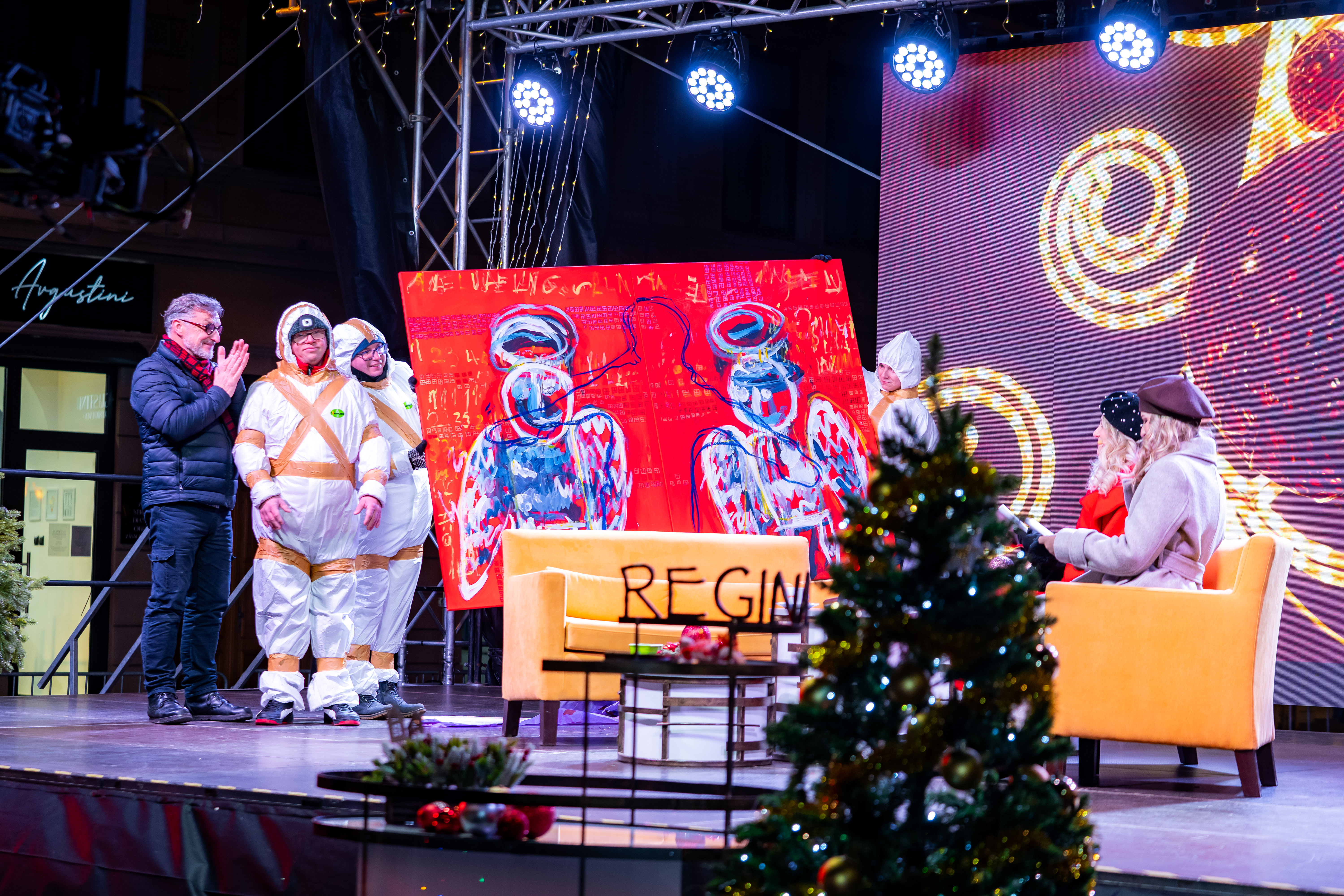 VIANOCNA TELEVIZNA REGINA-40